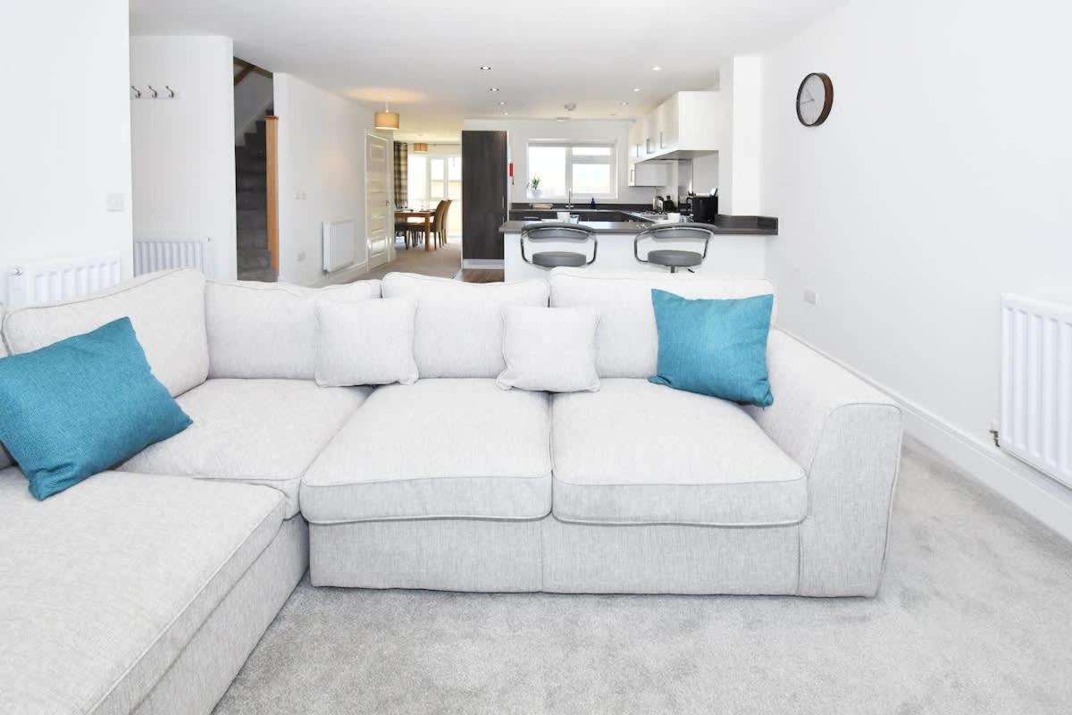 Regal House By True Stays - 3 Bedroom House In Stoke-On-Trent Exterior foto